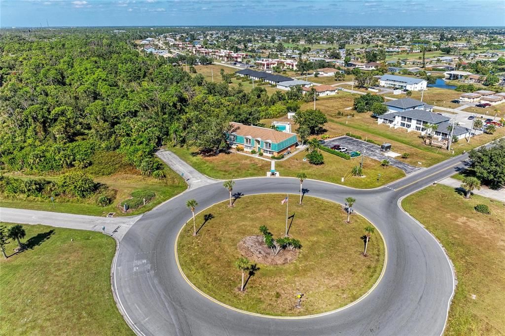 For Sale: $105,000 (2 beds, 2 baths, 993 Square Feet)