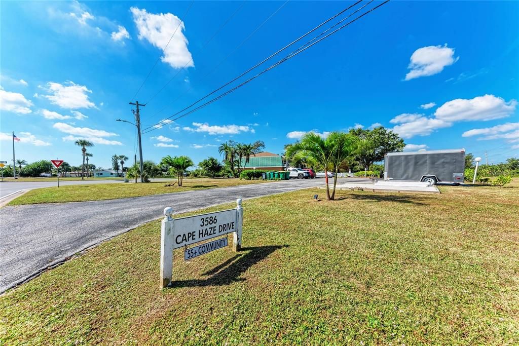 For Sale: $105,000 (2 beds, 2 baths, 993 Square Feet)