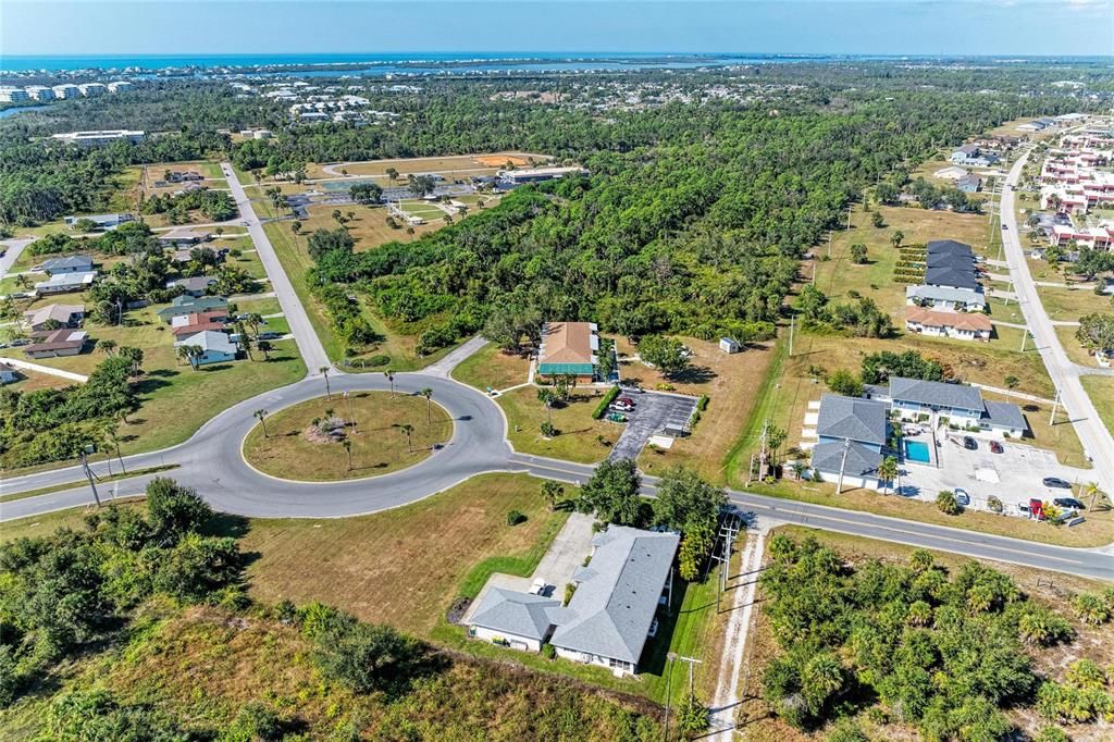 For Sale: $105,000 (2 beds, 2 baths, 993 Square Feet)