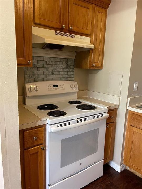 For Rent: $1,795 (3 beds, 2 baths, 993 Square Feet)