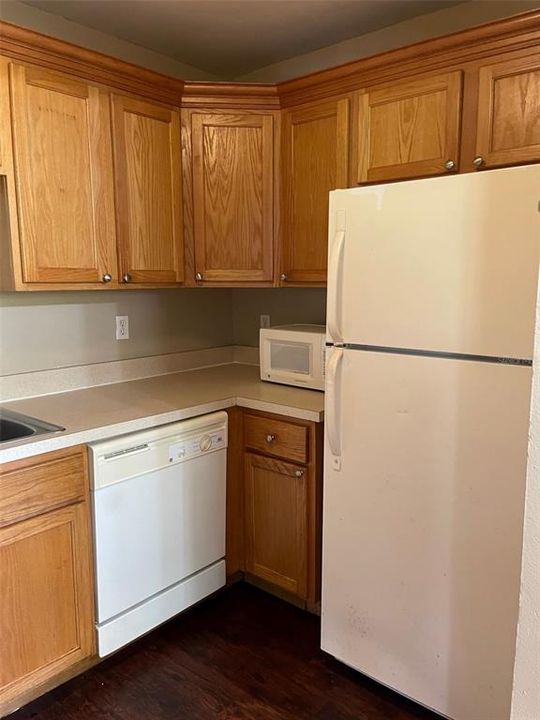 For Rent: $1,795 (3 beds, 2 baths, 993 Square Feet)