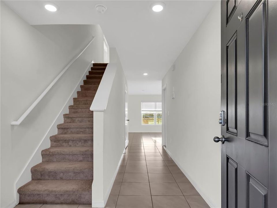 出租: $2,150 (3 贝兹, 2 浴室, 1961 平方英尺)