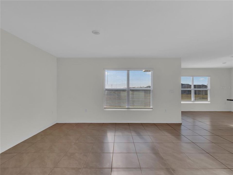 出租: $2,150 (3 贝兹, 2 浴室, 1961 平方英尺)