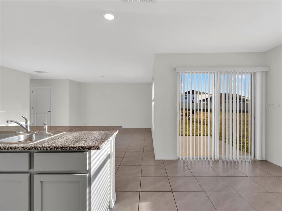 出租: $2,150 (3 贝兹, 2 浴室, 1961 平方英尺)