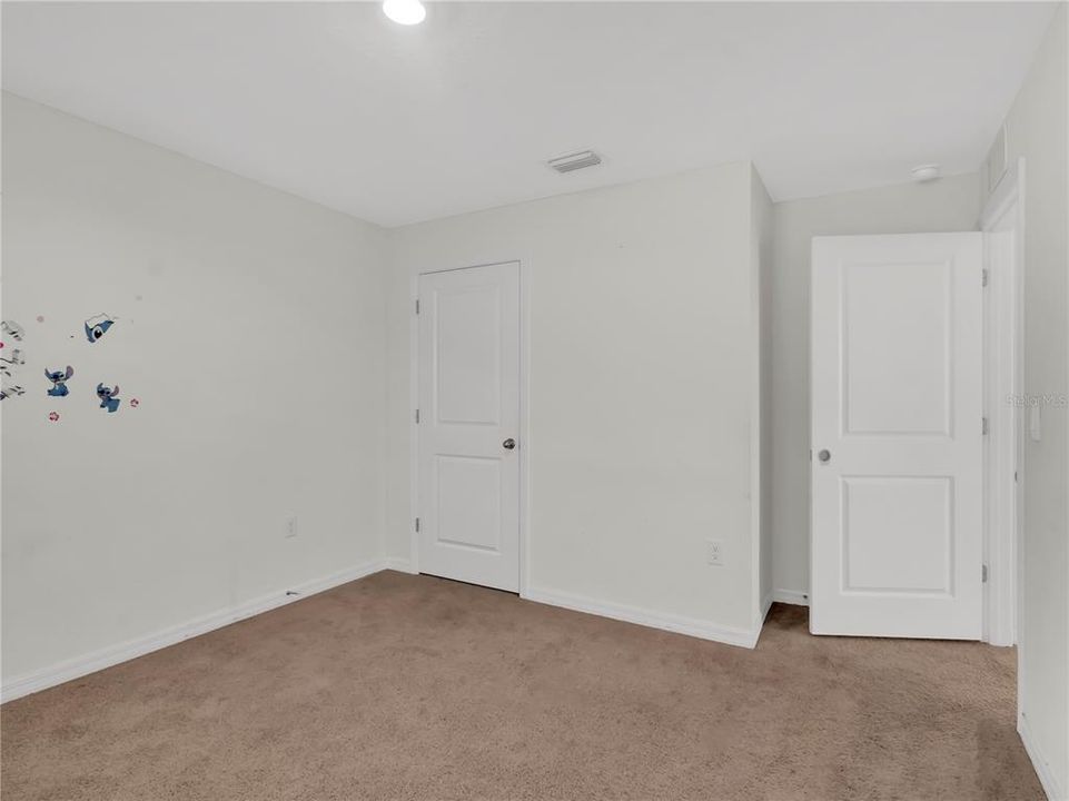 出租: $2,150 (3 贝兹, 2 浴室, 1961 平方英尺)