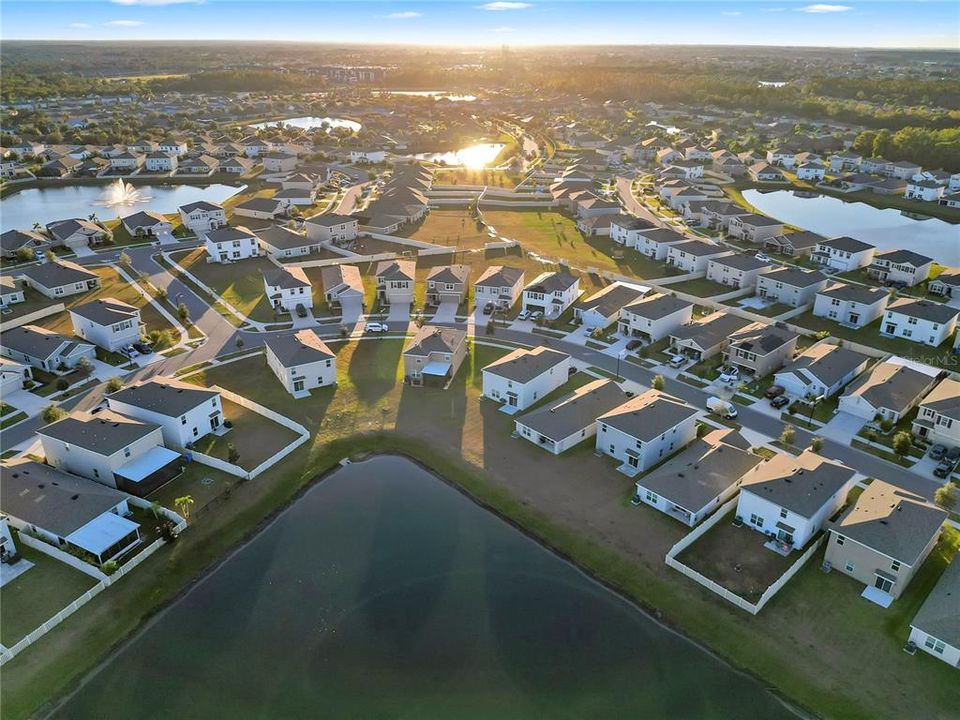 出租: $2,150 (3 贝兹, 2 浴室, 1961 平方英尺)