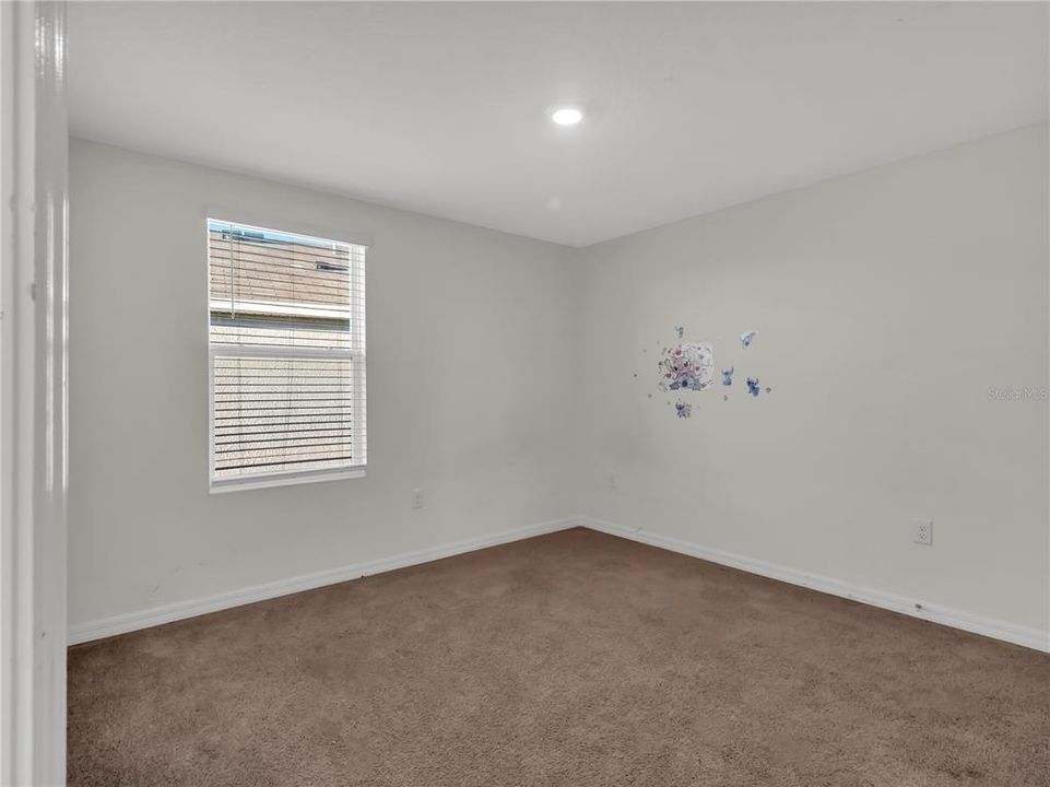 出租: $2,150 (3 贝兹, 2 浴室, 1961 平方英尺)