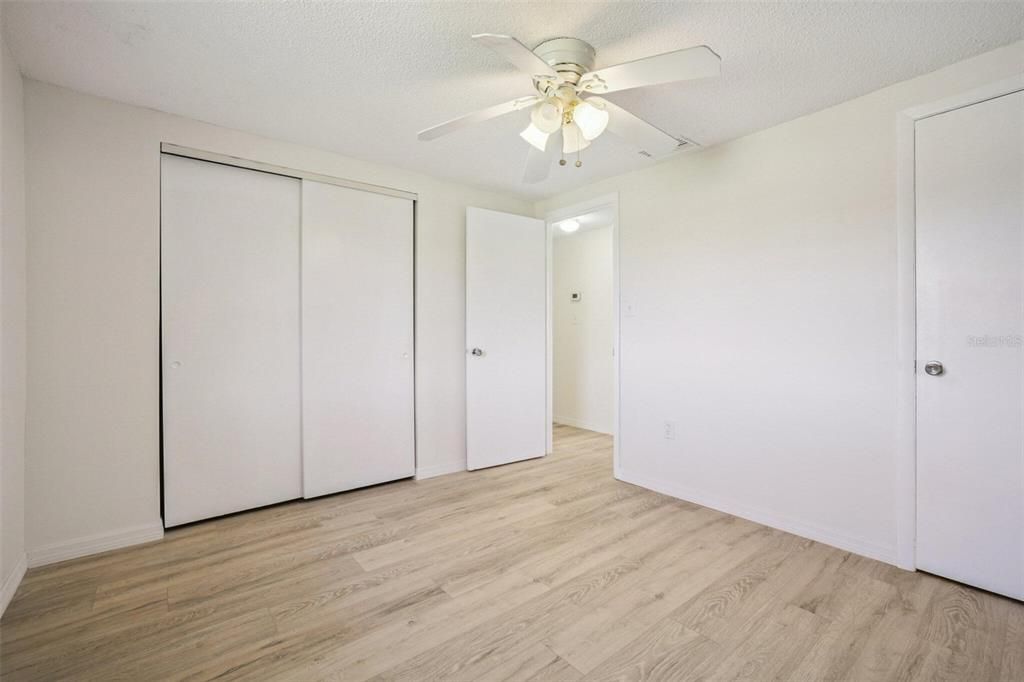 На продажу: $219,000 (2 спален, 2 ванн, 1189 Квадратных фут)