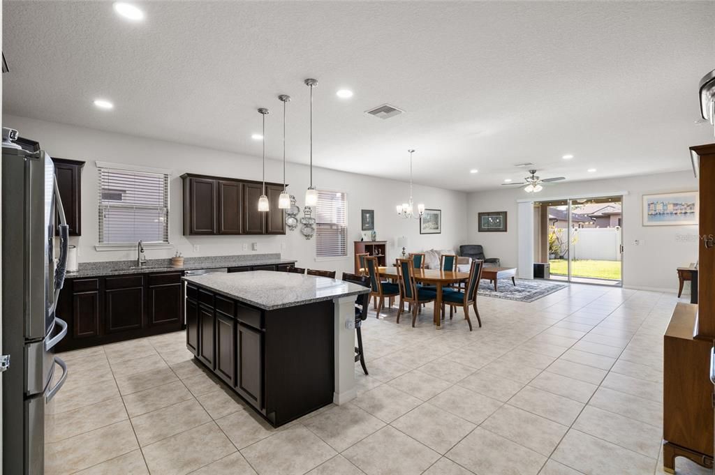 Active With Contract: $387,500 (4 beds, 2 baths, 2164 Square Feet)