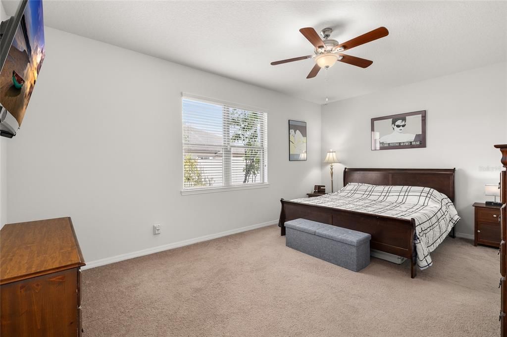 Active With Contract: $387,500 (4 beds, 2 baths, 2164 Square Feet)