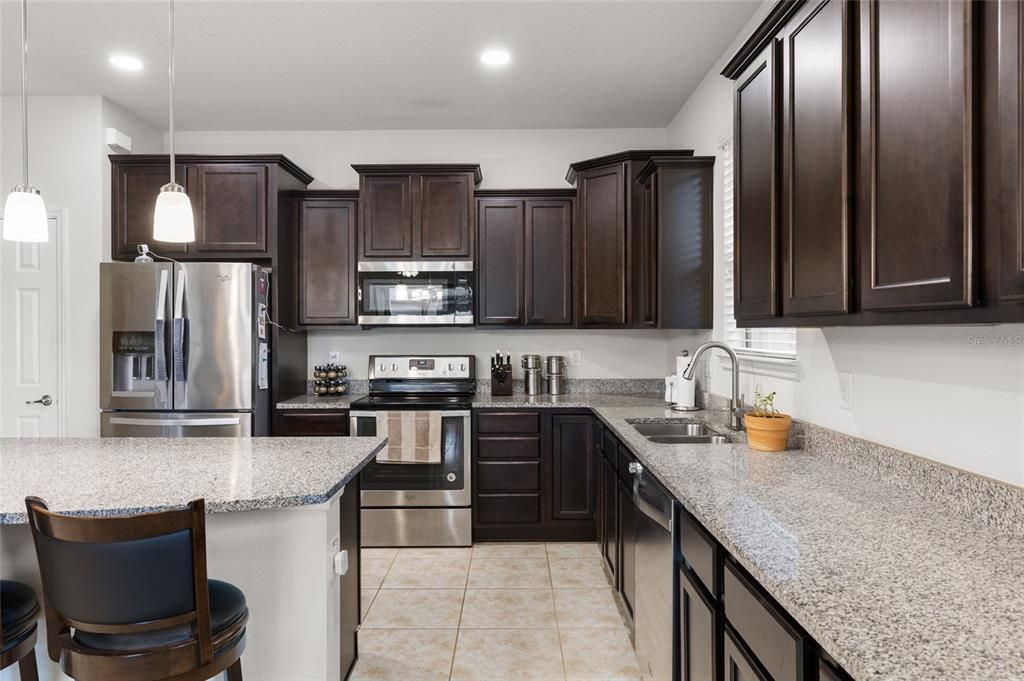 Active With Contract: $387,500 (4 beds, 2 baths, 2164 Square Feet)