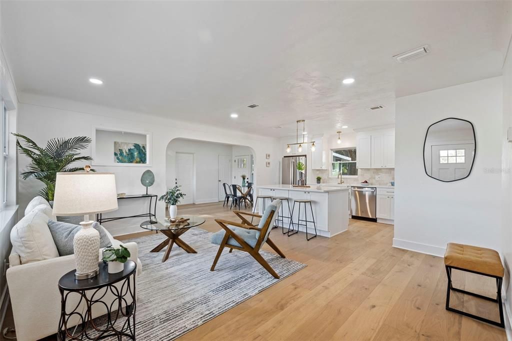 Active With Contract: $520,000 (2 beds, 2 baths, 1029 Square Feet)