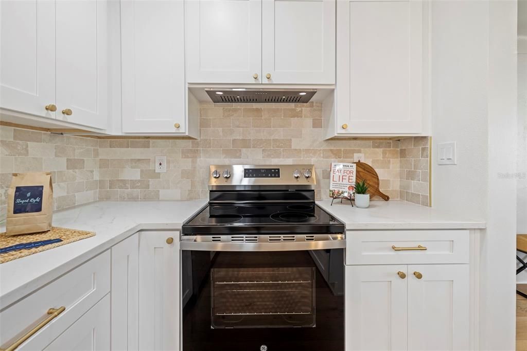 Active With Contract: $520,000 (2 beds, 2 baths, 1029 Square Feet)