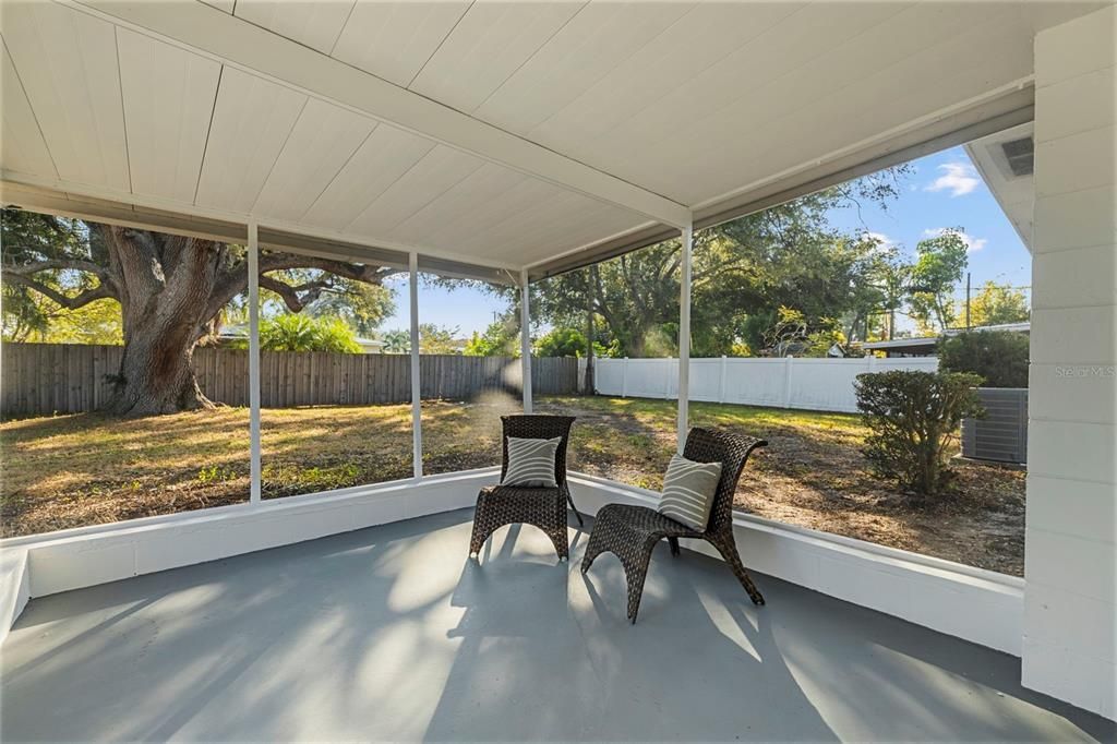 Active With Contract: $520,000 (2 beds, 2 baths, 1029 Square Feet)