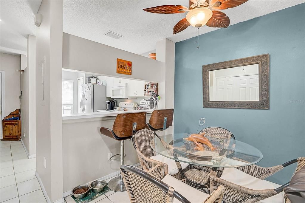 На продажу: $215,000 (2 спален, 2 ванн, 1080 Квадратных фут)