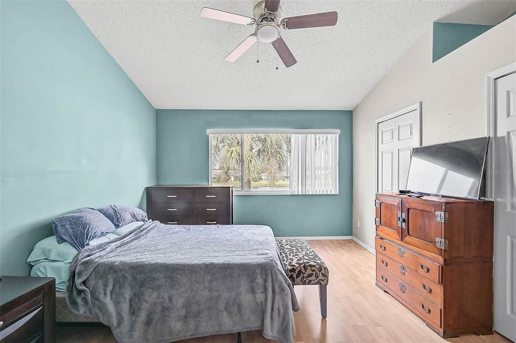 На продажу: $215,000 (2 спален, 2 ванн, 1080 Квадратных фут)