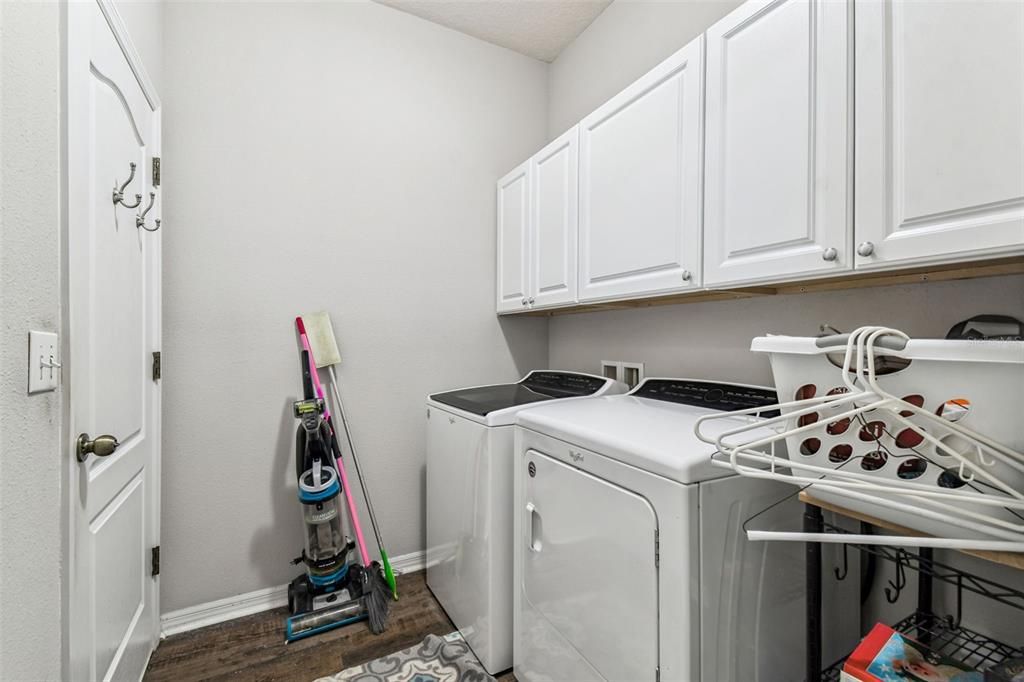 待售: $319,900 (3 贝兹, 2 浴室, 1558 平方英尺)