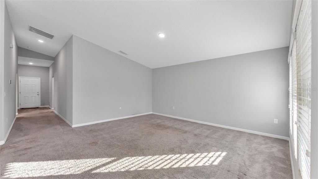 На продажу: $429,000 (4 спален, 2 ванн, 1854 Квадратных фут)