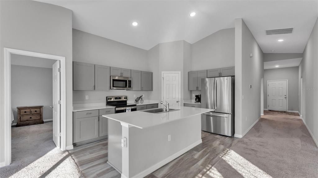 На продажу: $429,000 (4 спален, 2 ванн, 1854 Квадратных фут)