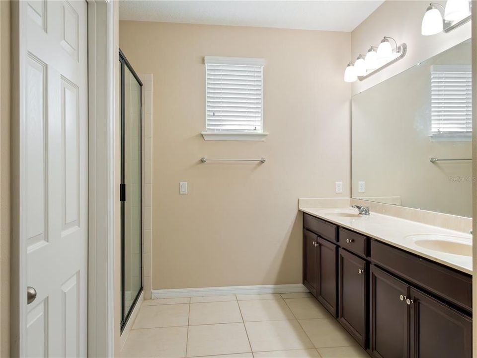 For Sale: $520,000 (3 beds, 2 baths, 2032 Square Feet)