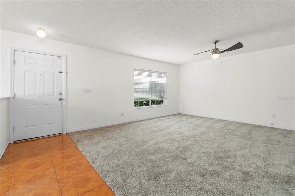 En Renta: $1,750 (3 camas, 2 baños, 1364 Pies cuadrados)