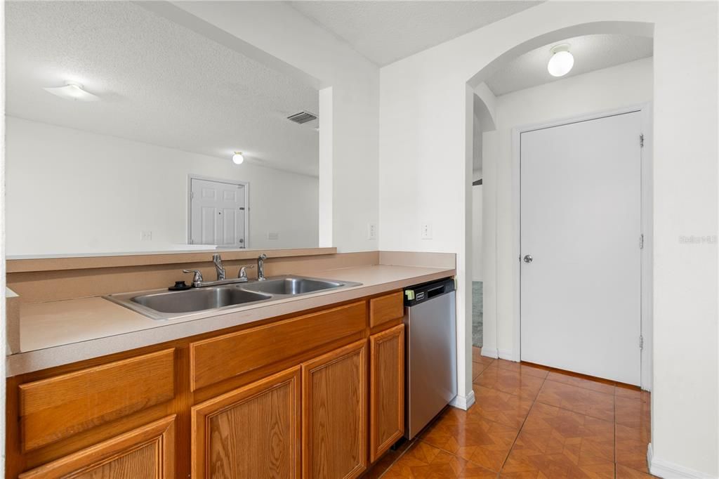 En Renta: $1,750 (3 camas, 2 baños, 1364 Pies cuadrados)