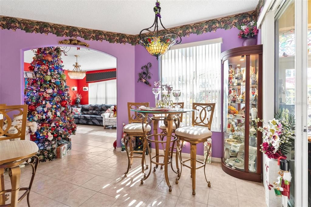 En Venta: $349,900 (3 camas, 2 baños, 2111 Pies cuadrados)