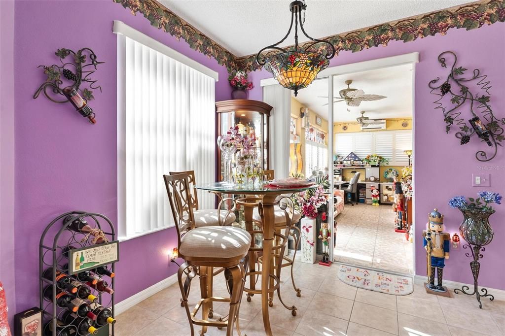 En Venta: $349,900 (3 camas, 2 baños, 2111 Pies cuadrados)