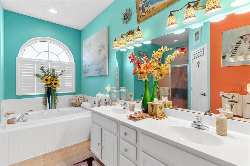 En Venta: $349,900 (3 camas, 2 baños, 2111 Pies cuadrados)