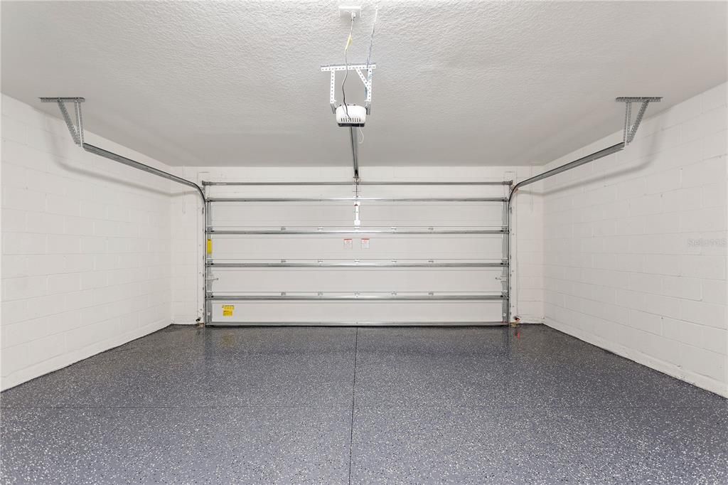 For Rent: $1,895 (4 beds, 2 baths, 1707 Square Feet)