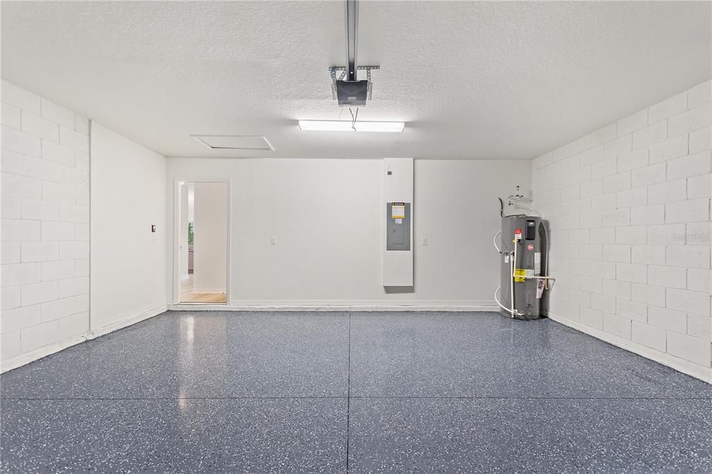 For Rent: $1,895 (4 beds, 2 baths, 1707 Square Feet)