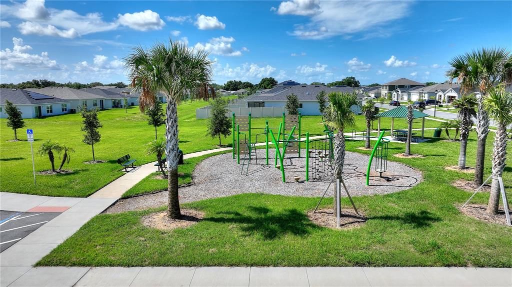 For Rent: $1,895 (4 beds, 2 baths, 1707 Square Feet)