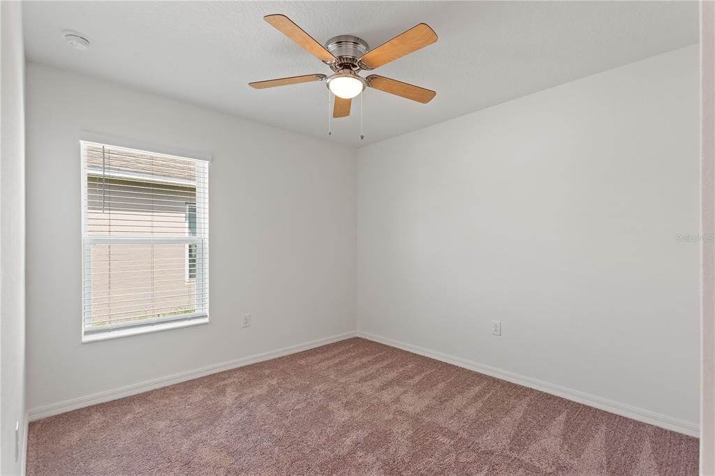 For Rent: $1,895 (4 beds, 2 baths, 1707 Square Feet)