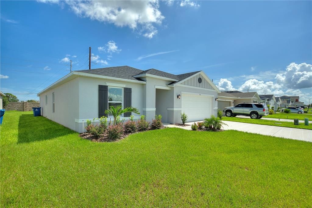 For Rent: $1,895 (4 beds, 2 baths, 1707 Square Feet)