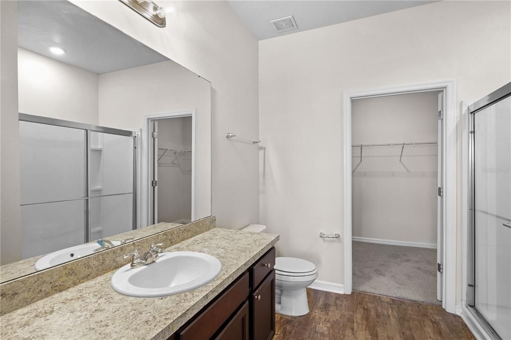 For Sale: $345,000 (3 beds, 2 baths, 1643 Square Feet)