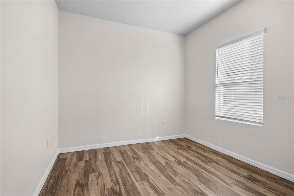 For Sale: $345,000 (3 beds, 2 baths, 1643 Square Feet)