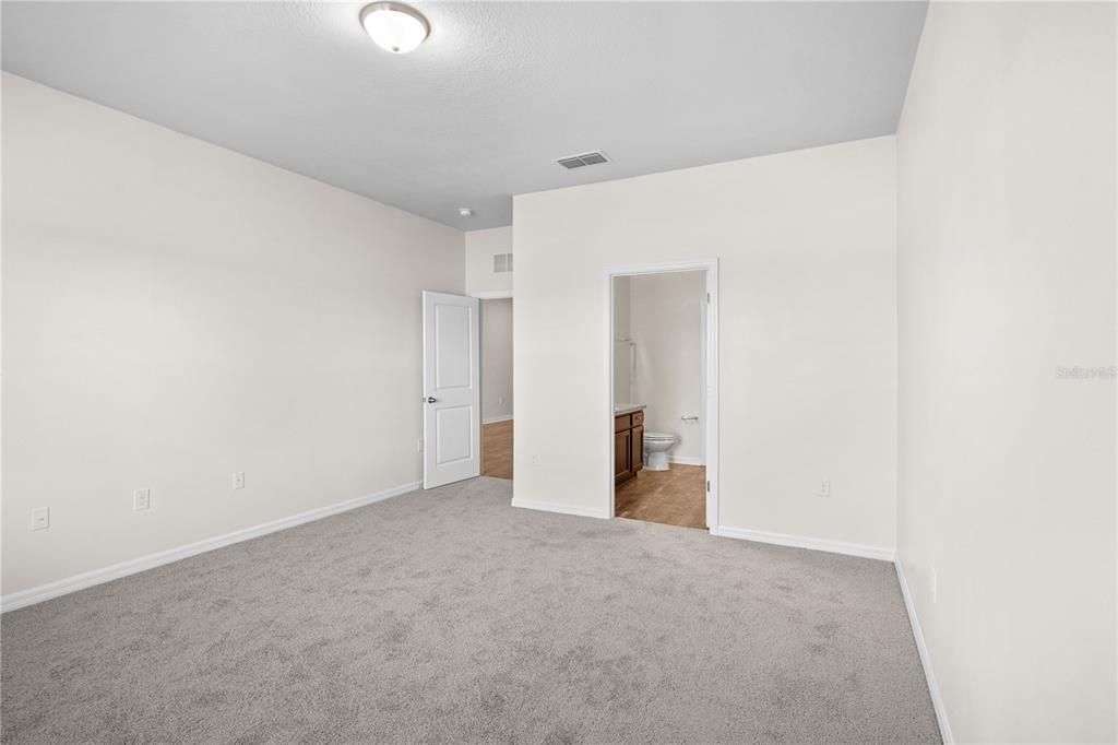 For Sale: $345,000 (3 beds, 2 baths, 1643 Square Feet)