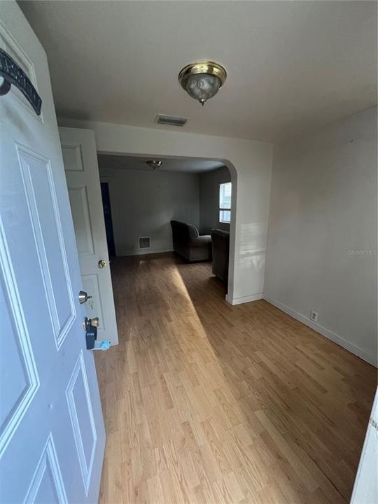 Active With Contract: $165,000 (4 beds, 2 baths, 970 Square Feet)