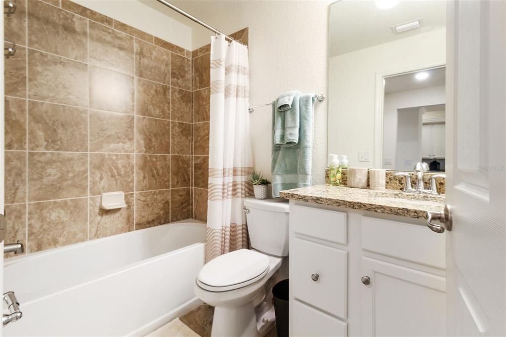 For Rent: $4,000 (2 beds, 2 baths, 1329 Square Feet)