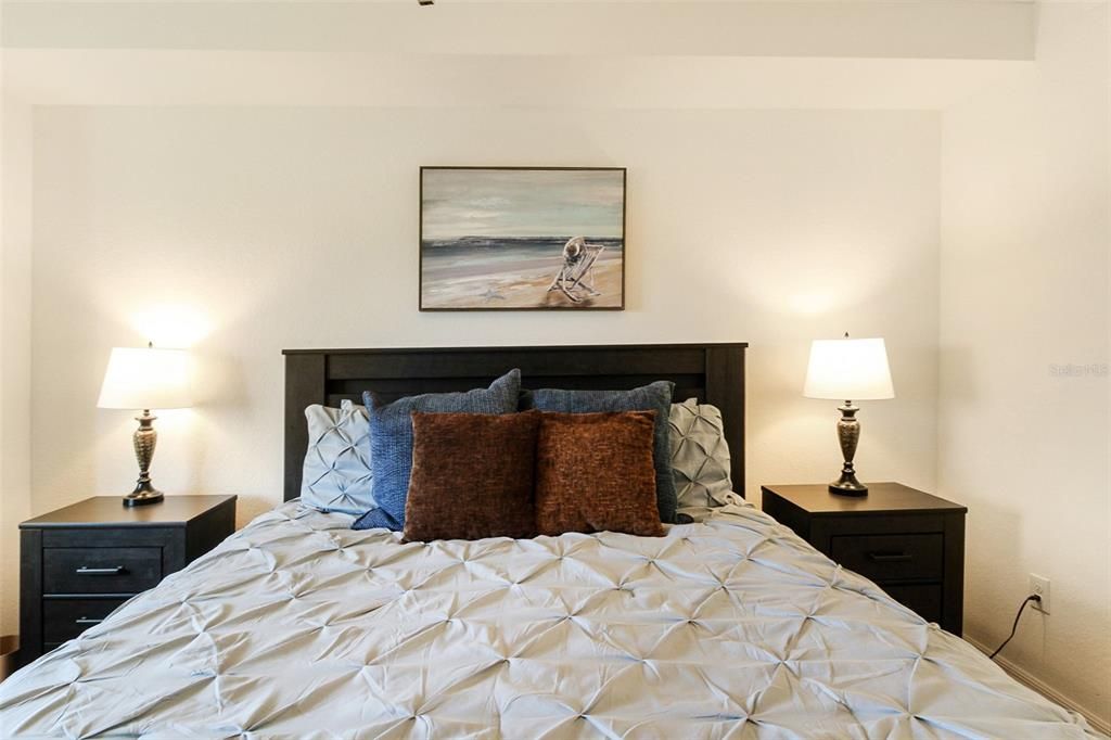 For Rent: $4,000 (2 beds, 2 baths, 1329 Square Feet)