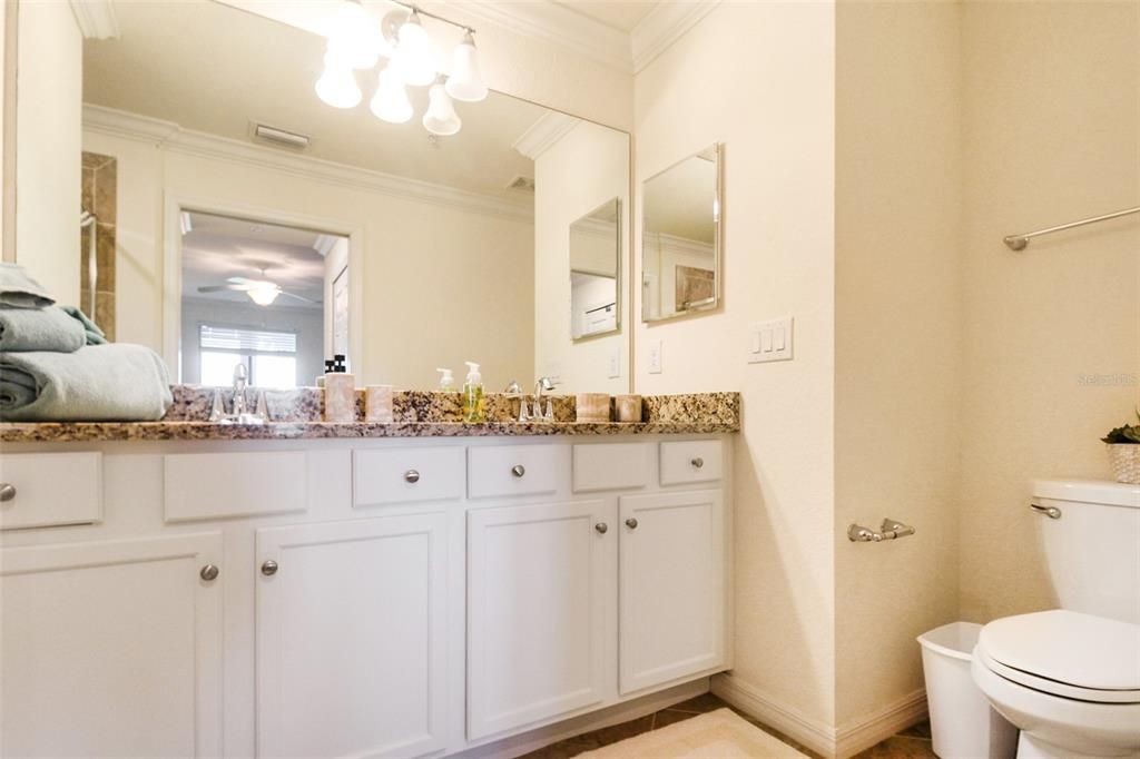 For Rent: $4,000 (2 beds, 2 baths, 1329 Square Feet)