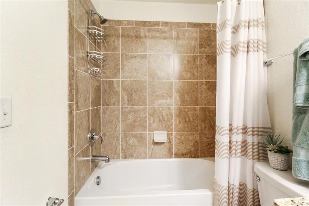 For Rent: $4,000 (2 beds, 2 baths, 1329 Square Feet)