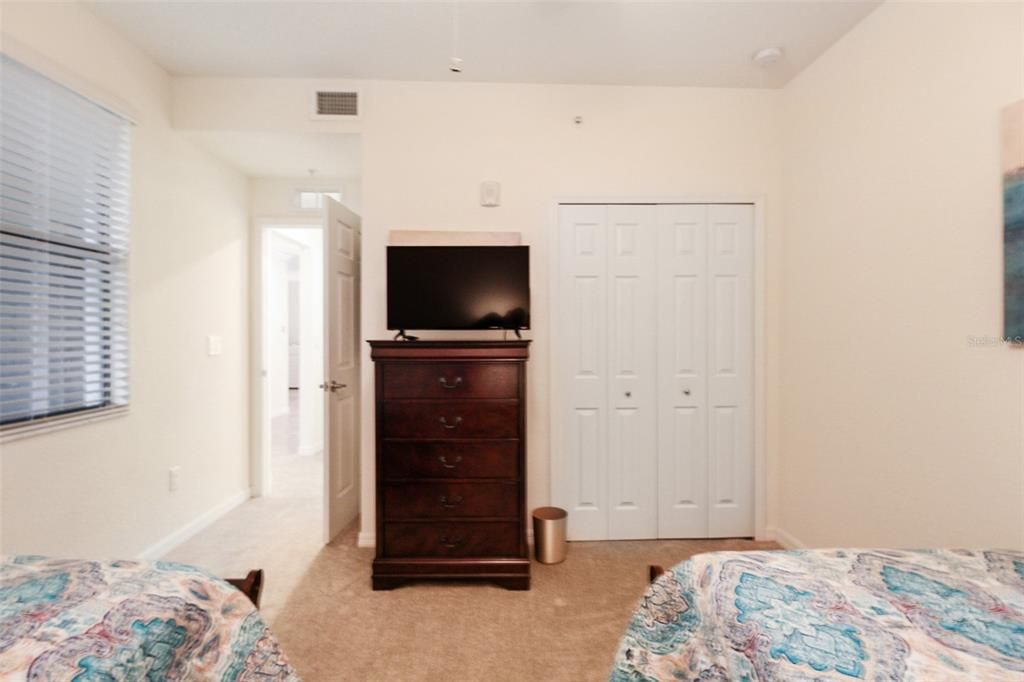 For Rent: $4,000 (2 beds, 2 baths, 1329 Square Feet)