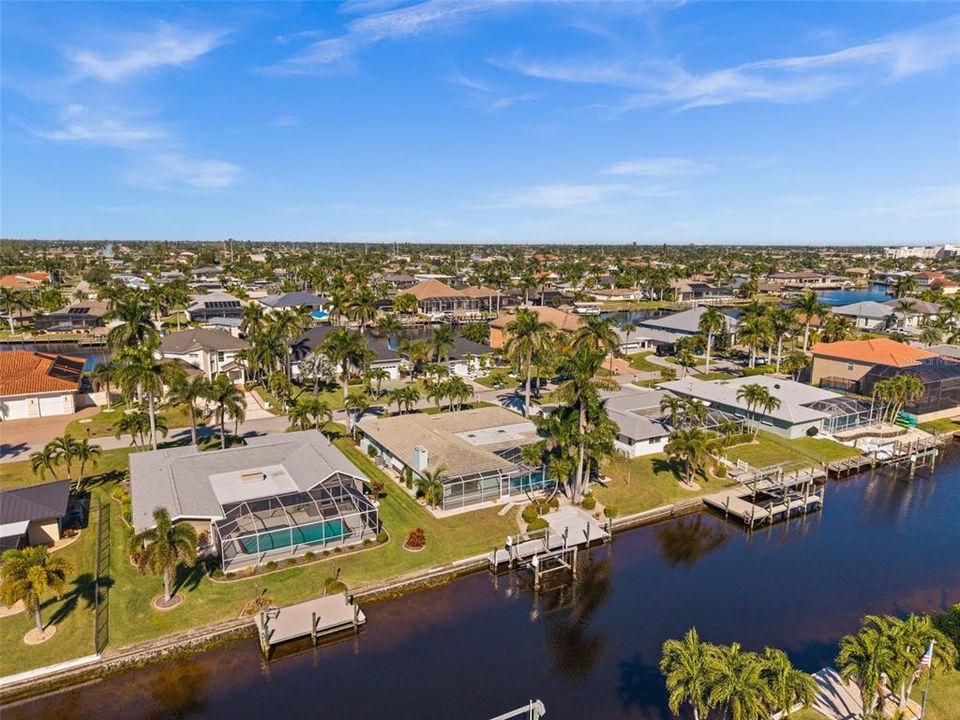 For Sale: $649,900 (3 beds, 2 baths, 2530 Square Feet)