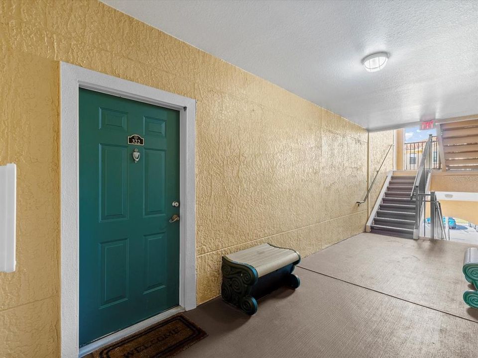 待售: $259,900 (2 贝兹, 2 浴室, 1230 平方英尺)