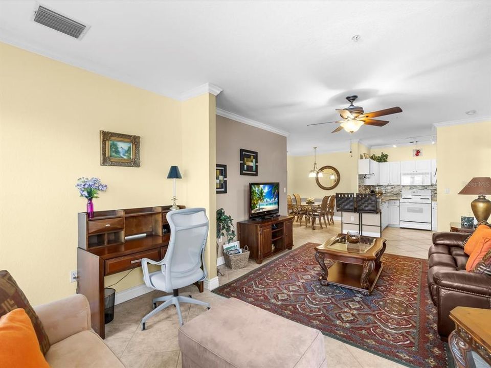 待售: $259,900 (2 贝兹, 2 浴室, 1230 平方英尺)