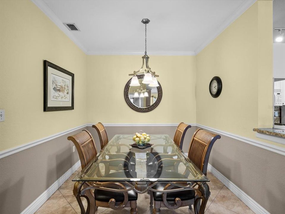 待售: $259,900 (2 贝兹, 2 浴室, 1230 平方英尺)