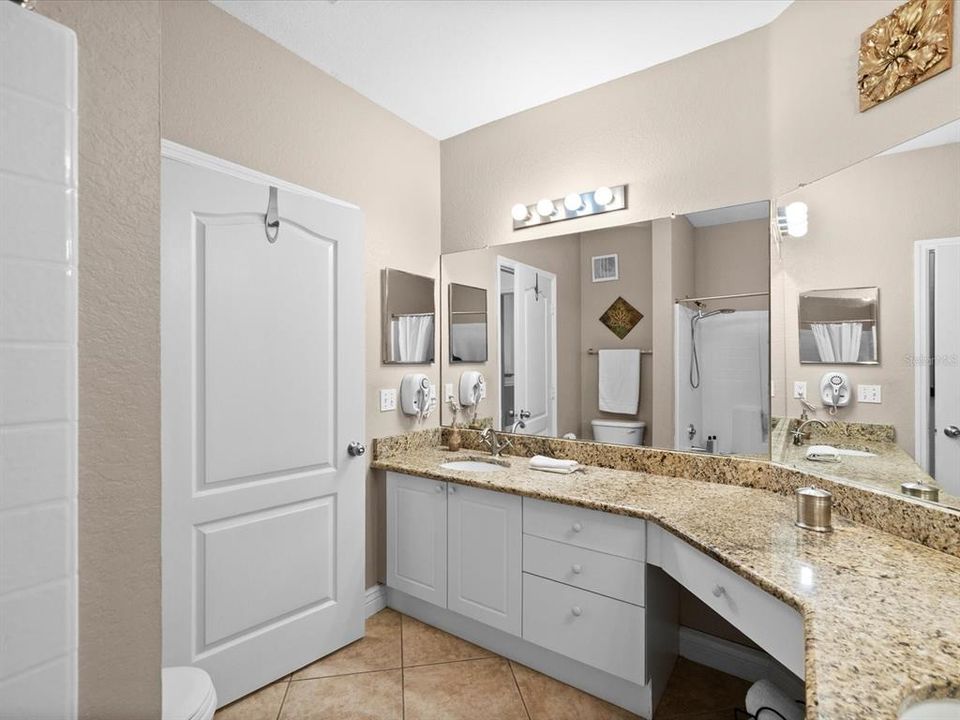 待售: $259,900 (2 贝兹, 2 浴室, 1230 平方英尺)