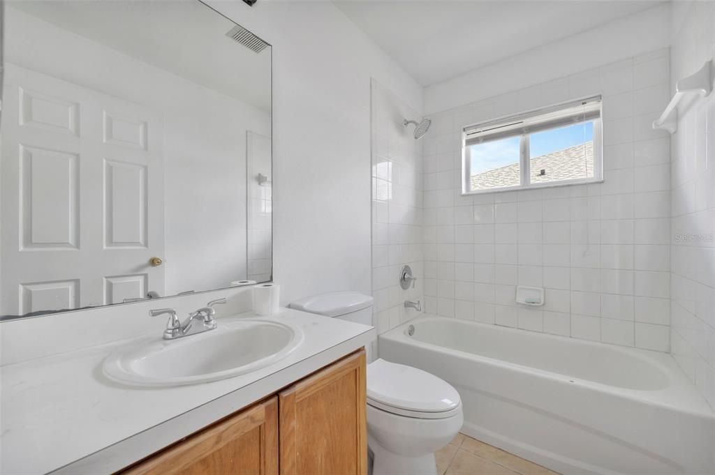 For Rent: $2,400 (4 beds, 2 baths, 1544 Square Feet)