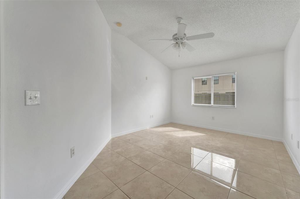 For Rent: $2,400 (4 beds, 2 baths, 1544 Square Feet)